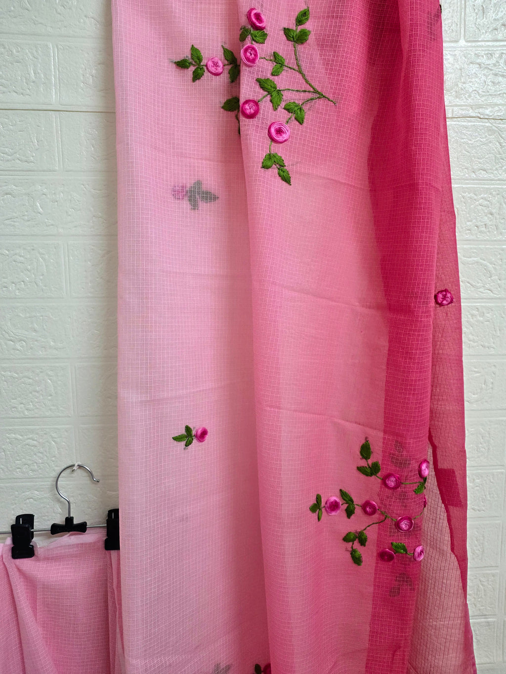 Rose baari